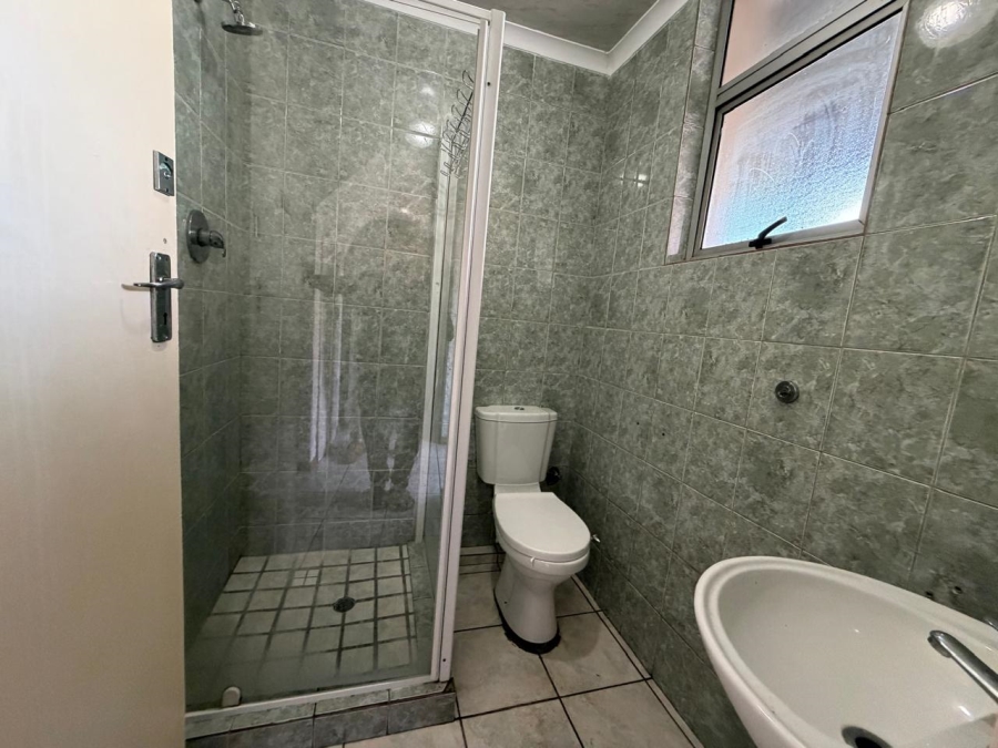 5 Bedroom Property for Sale in Belhar Western Cape